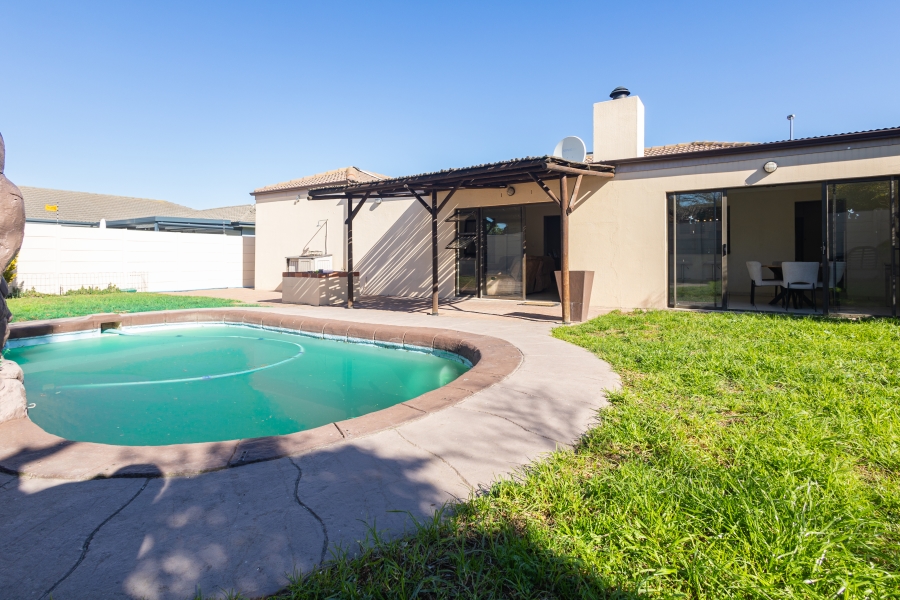 3 Bedroom Property for Sale in Sonkring Western Cape